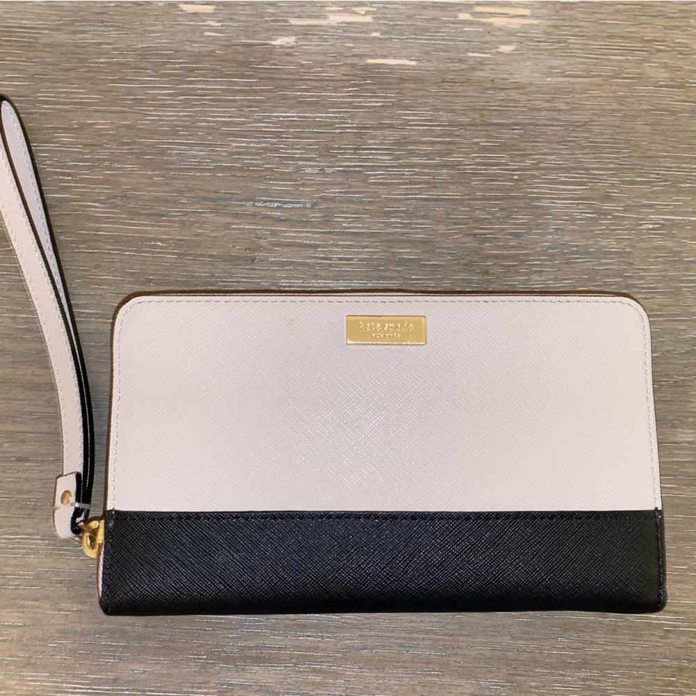 Kate spade wallet with zipper